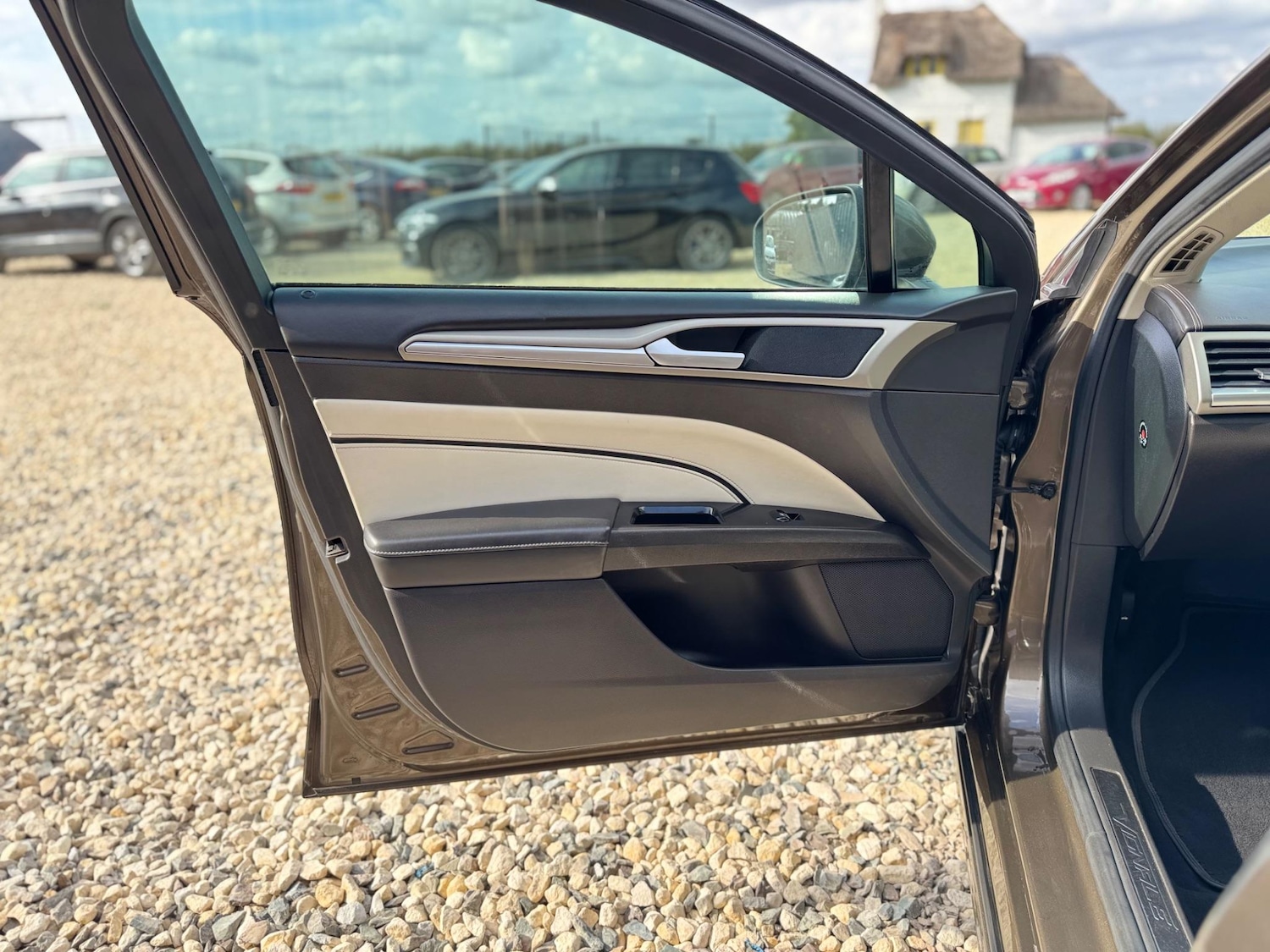 Used Ford Mondeo 2016 for sale - 76867017: Photo 8