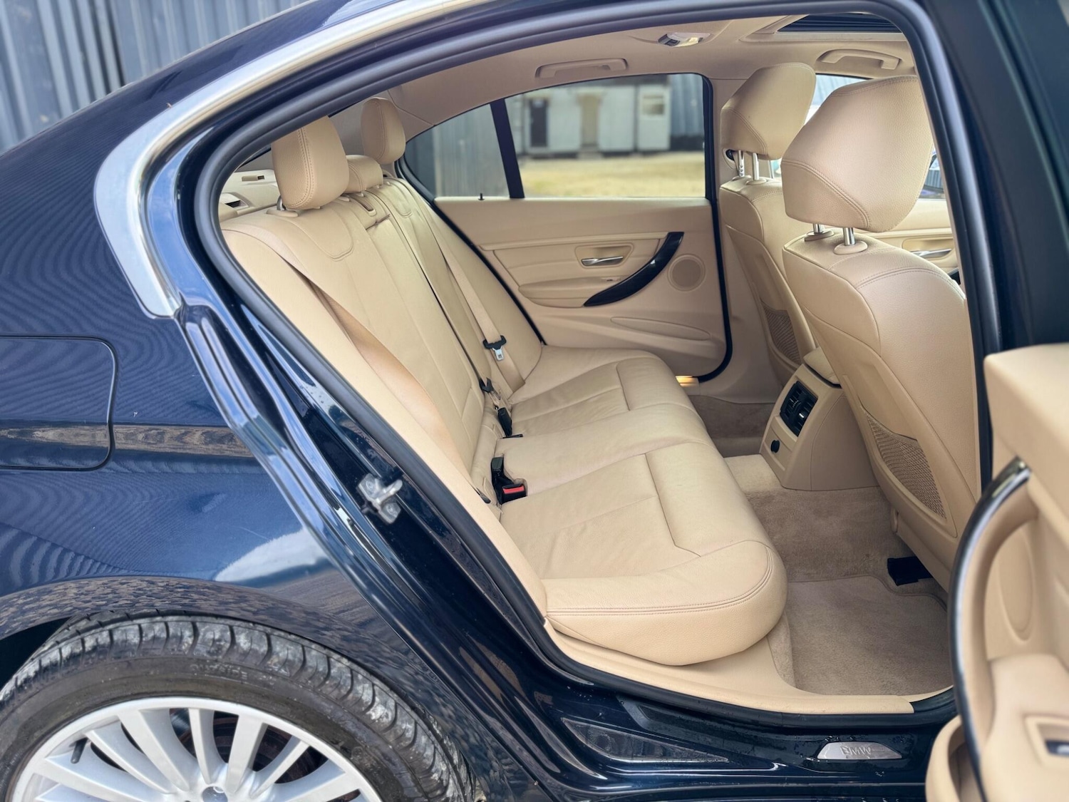 Used BMW 3 Series 2013 for sale - 76607452: Photo 27