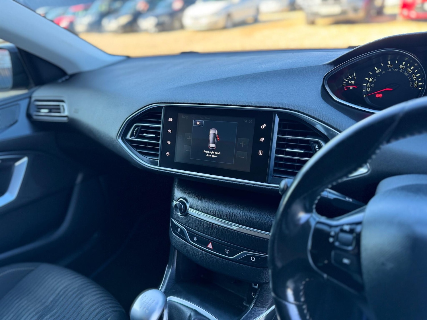 Used Peugeot 308 2014 for sale - 77977976: Photo 11