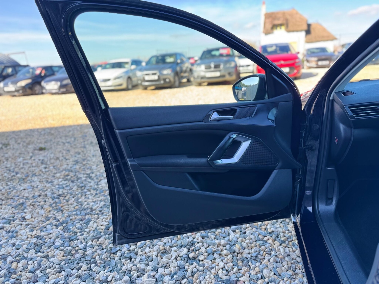 Used Peugeot 308 2014 for sale - 77977976: Photo 17