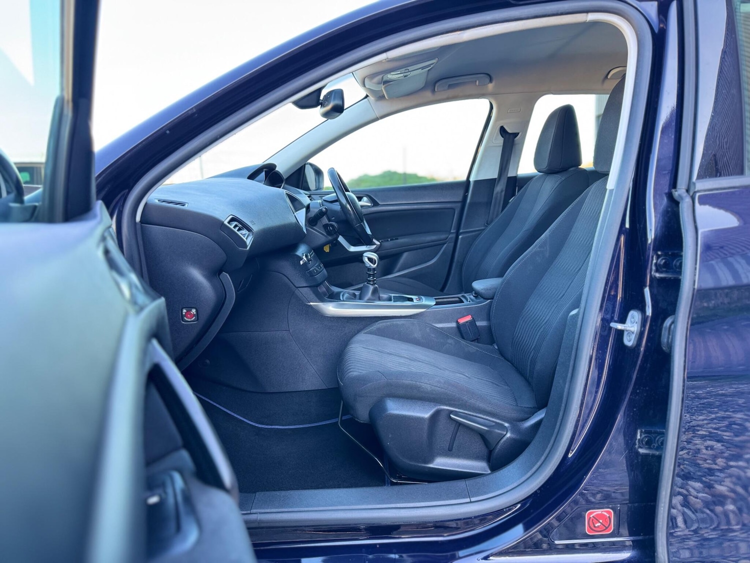 Used Peugeot 308 2014 for sale - 77977976: Photo 29