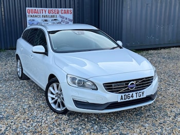 Used Volvo V60 2015 for sale - 77670854: Photo