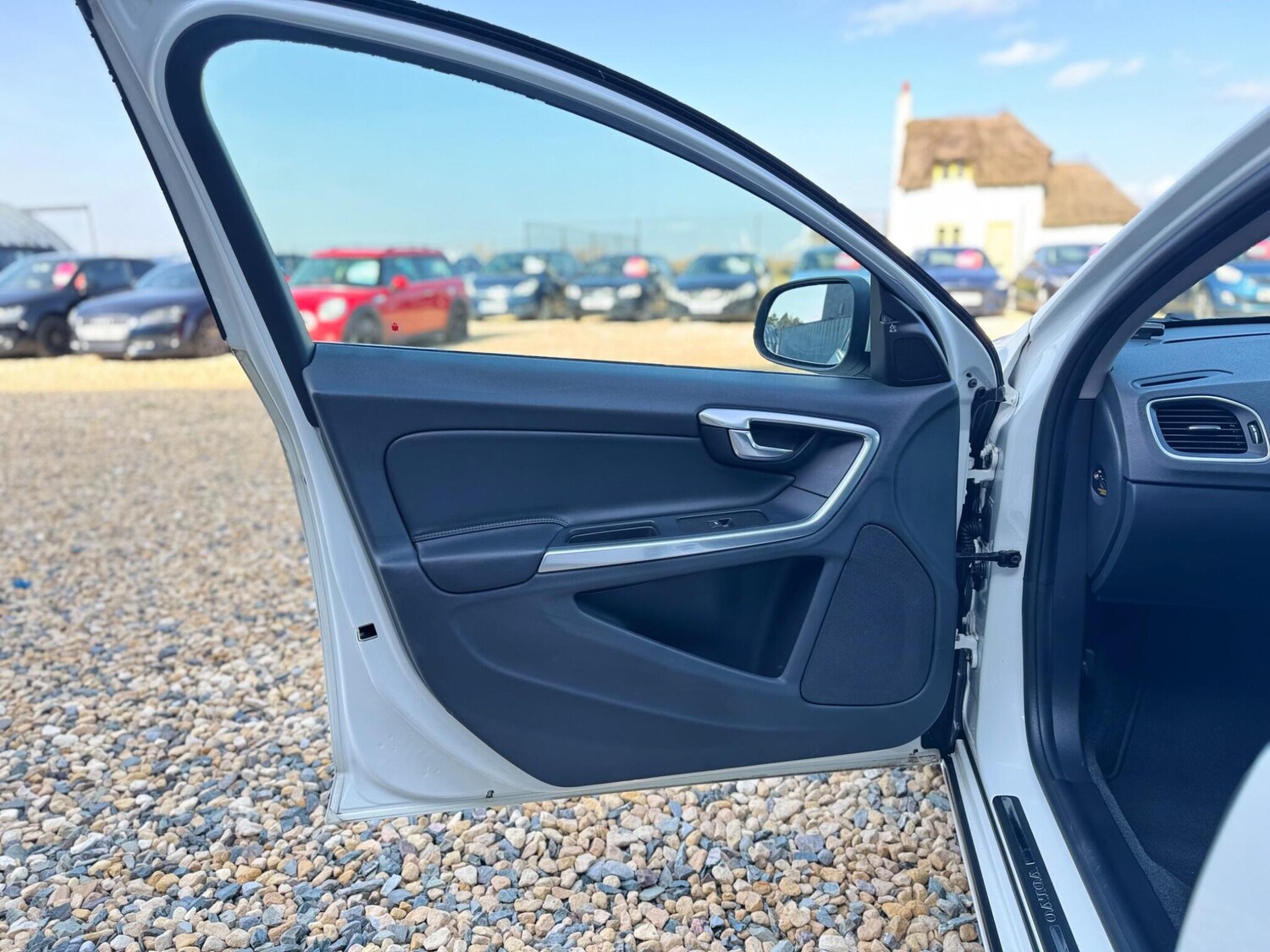 Used Volvo V60 for sale - 77670854: Photo 21