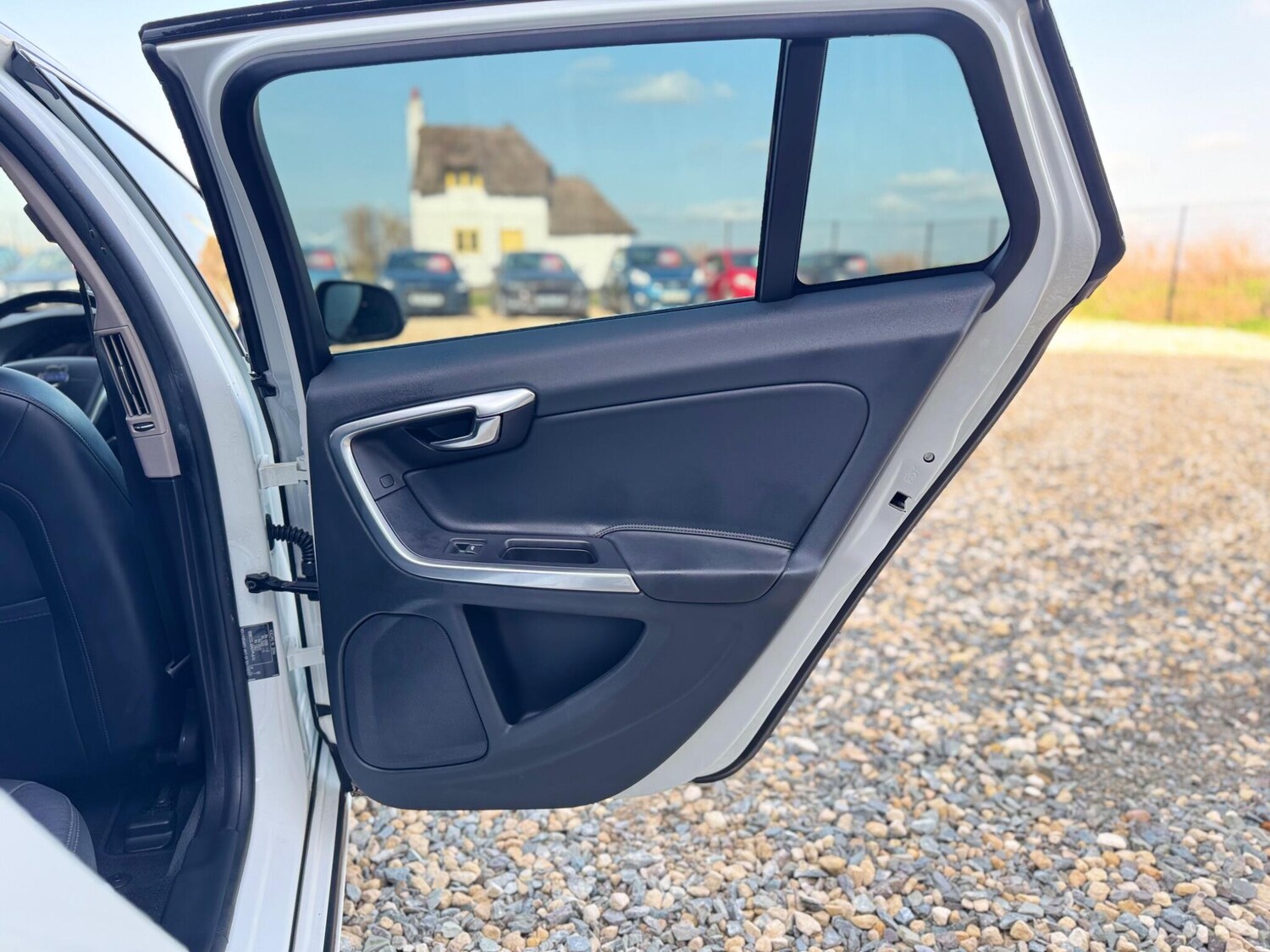 Used Volvo V60 for sale - 77670854: Photo 23