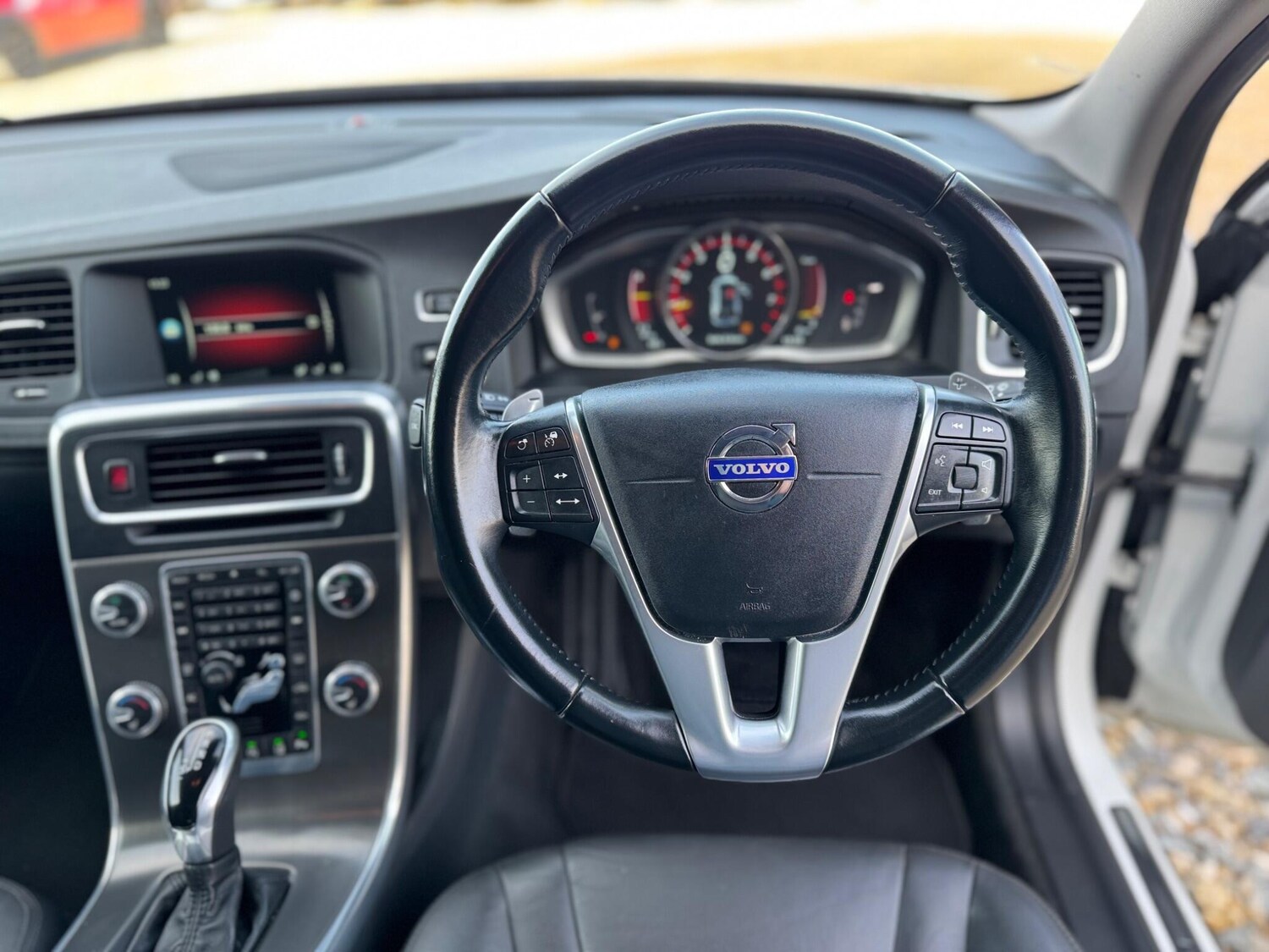 Used Volvo V60 for sale - 77670854: Photo 35