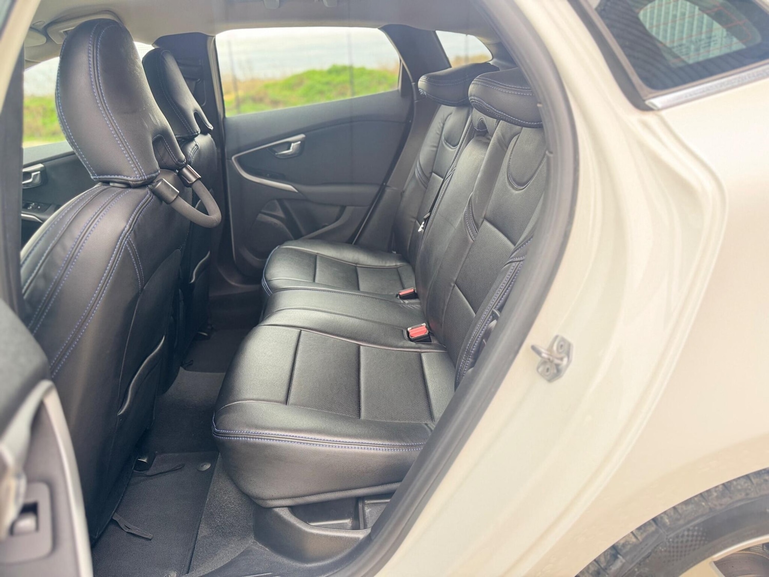 Used Volvo V40 for sale - 77705040: Photo 17