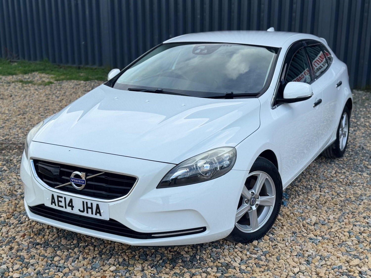 Used Volvo V40 for sale - 77705040: Photo 3