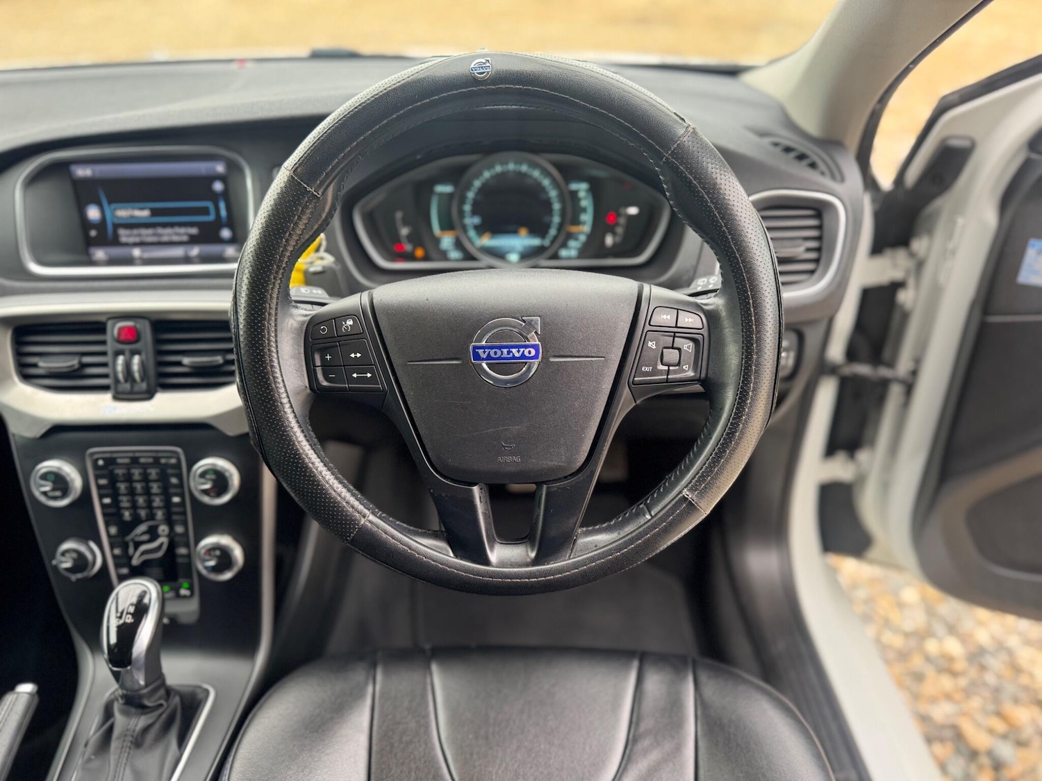 Used Volvo V40 for sale - 77705040: Photo 31