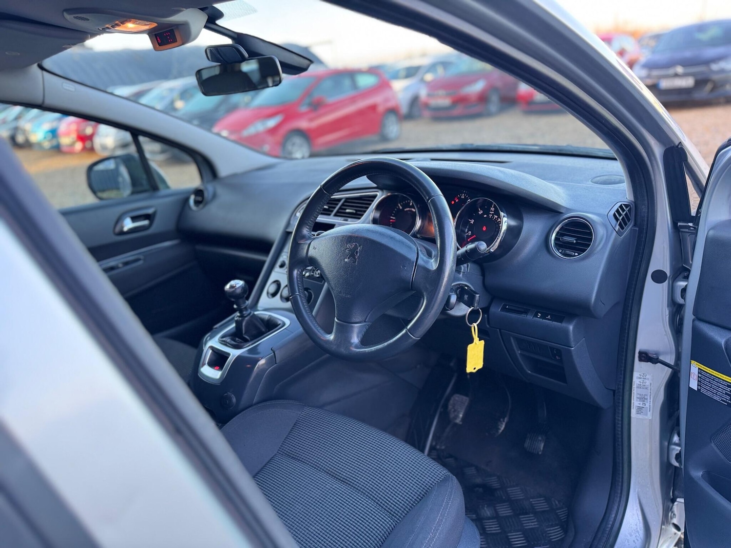 Used Peugeot 5008 2011 for sale - 77230018: Photo 11