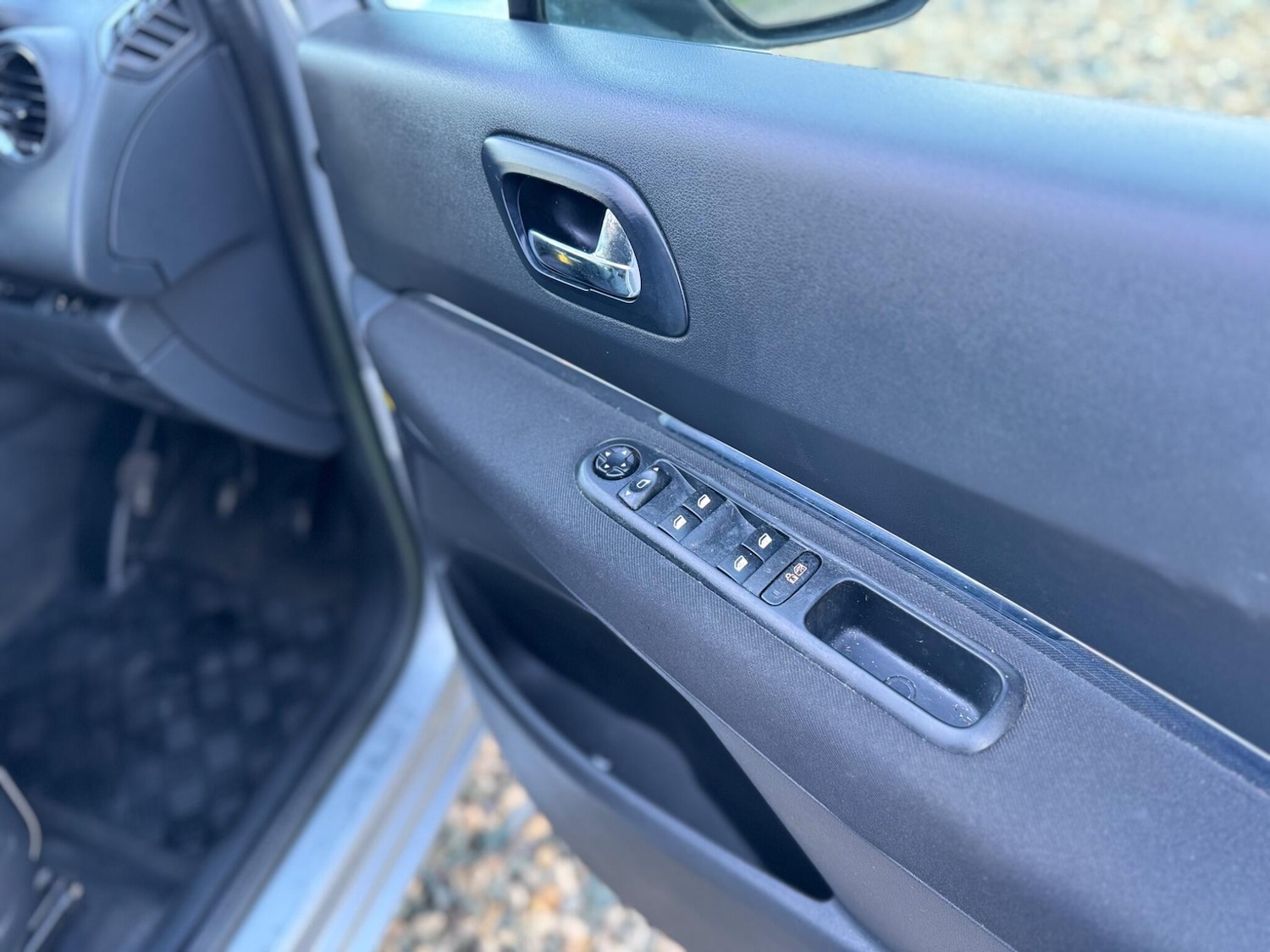 Used Peugeot 5008 2011 for sale - 77230018: Photo 26