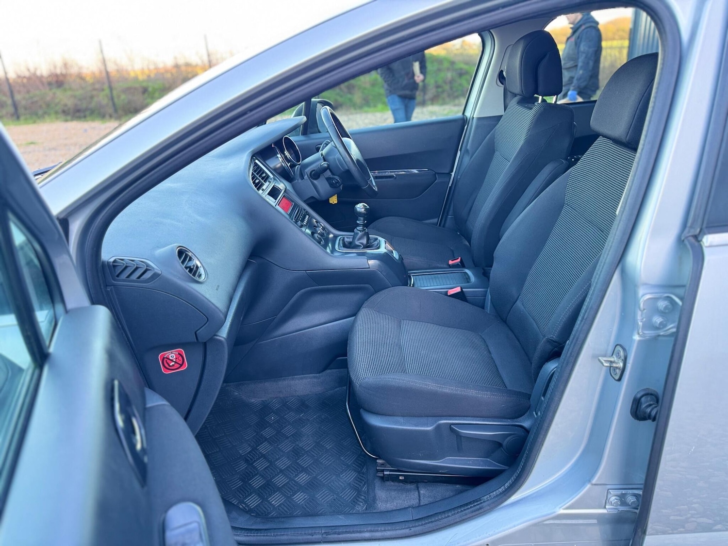 Used Peugeot 5008 2011 for sale - 77230018: Photo 34