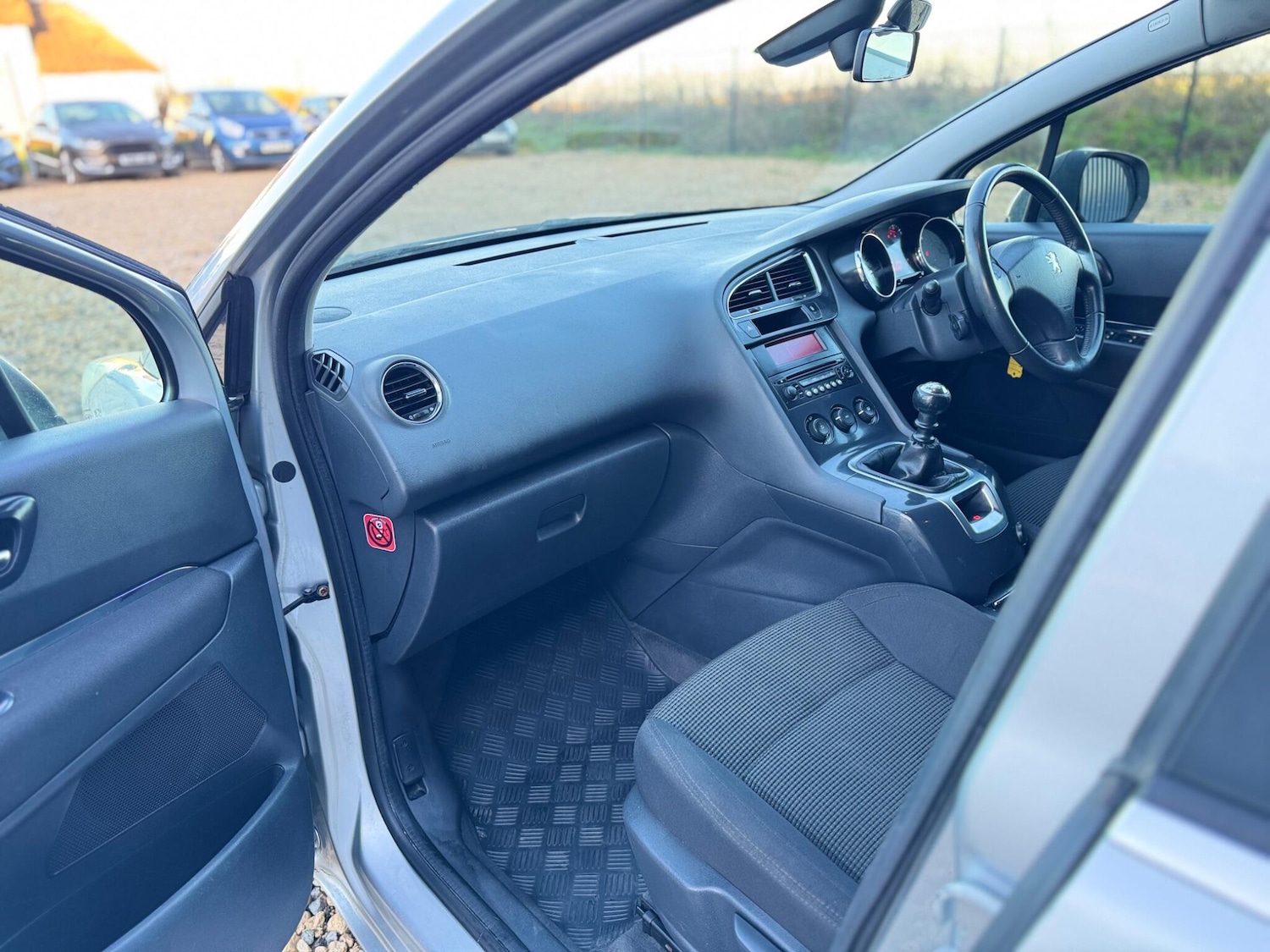 Used Peugeot 5008 2011 for sale - 77230018: Photo 35