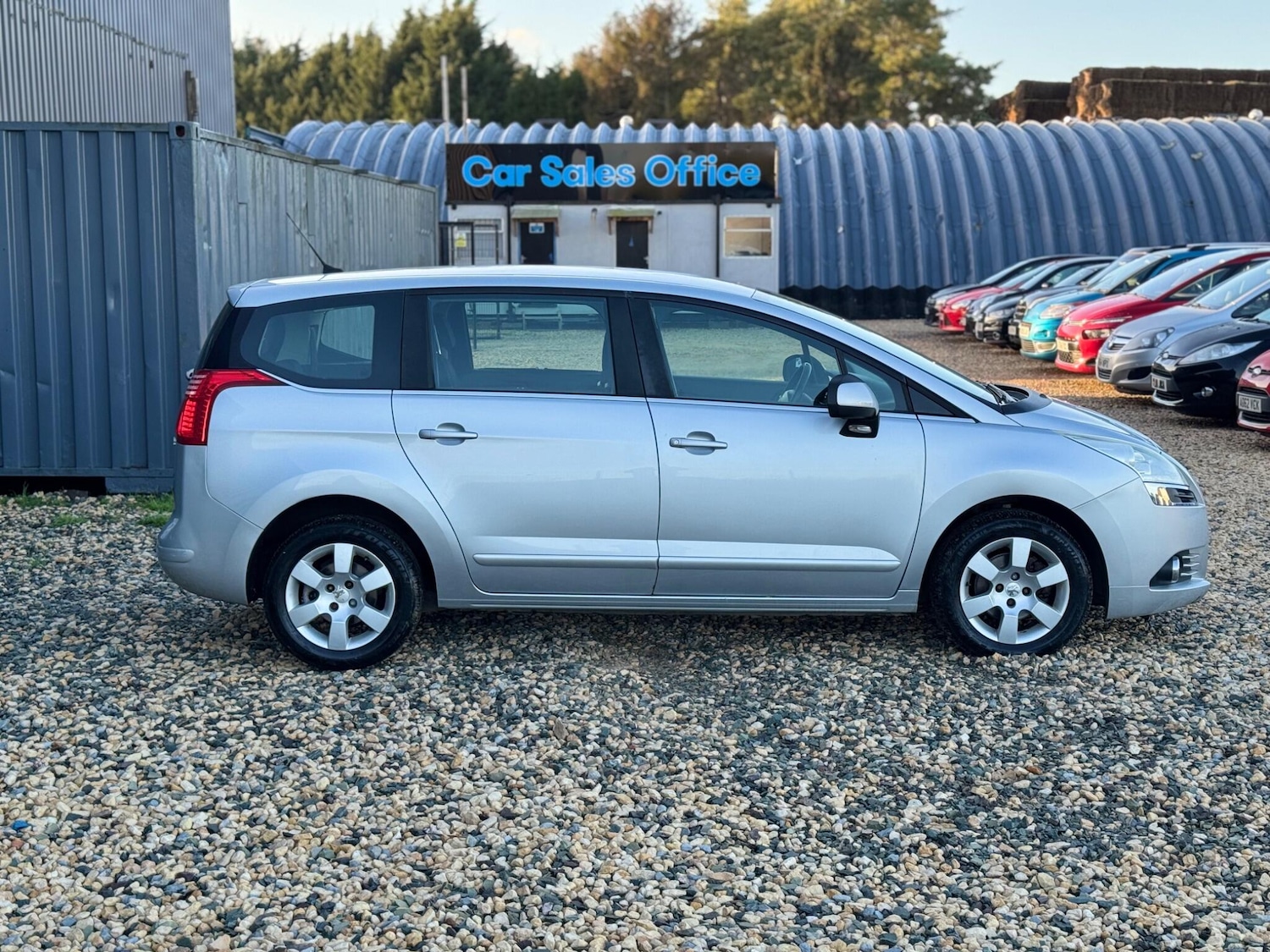 Used Peugeot 5008 2011 for sale - 77230018: Photo 9