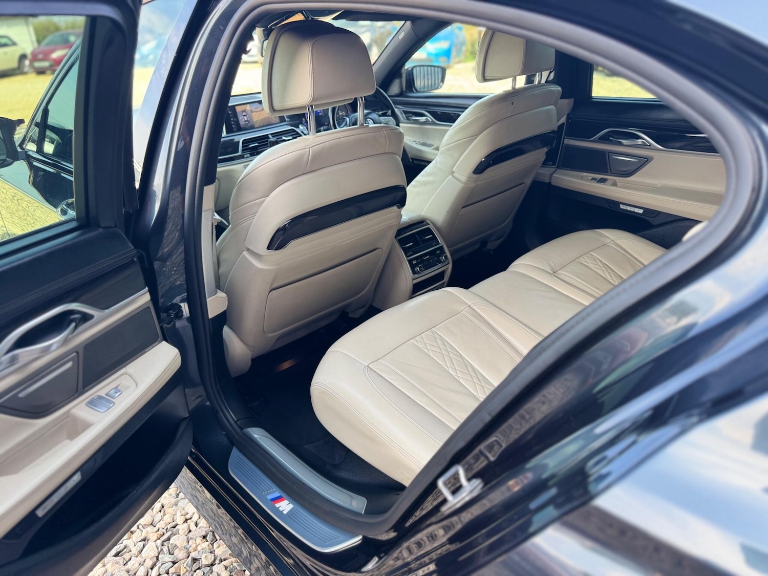 Used BMW 7 Series 2015 for sale - 76607948: Photo 14