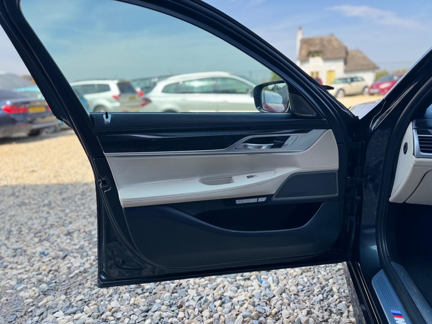 Used BMW 7 Series 2015 for sale - 76607948: Photo 21