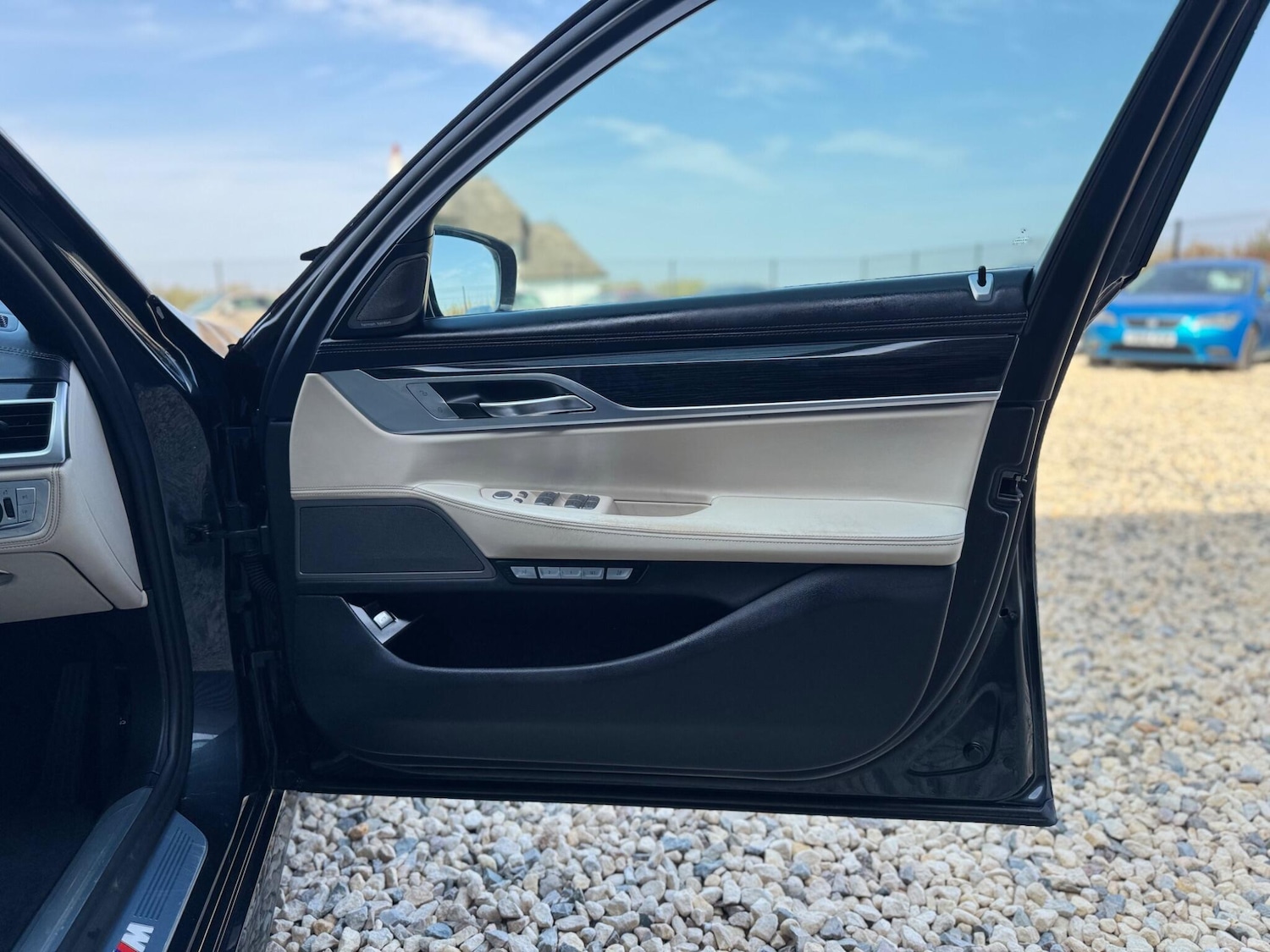 Used BMW 7 Series 2015 for sale - 76607948: Photo 24