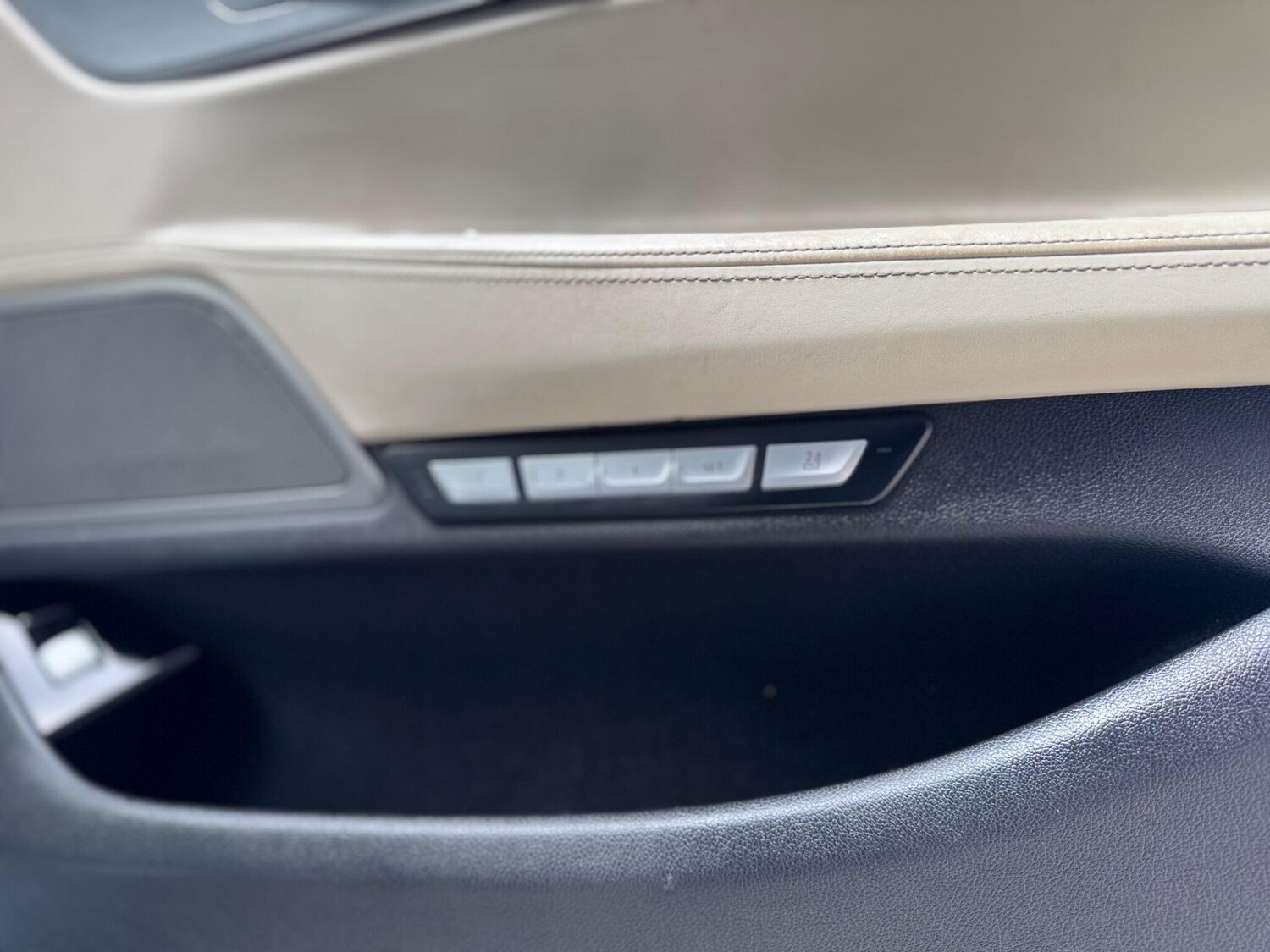 Used BMW 7 Series 2015 for sale - 76607948: Photo 25