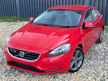 Used Volvo V40 2015 for sale - 78086417: Photo
