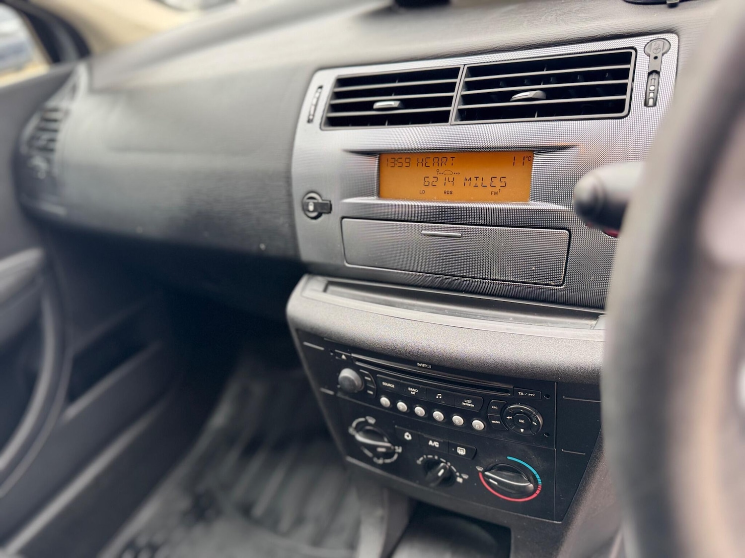 Used Citroen C4 2008 for sale - 76607630: Photo 30