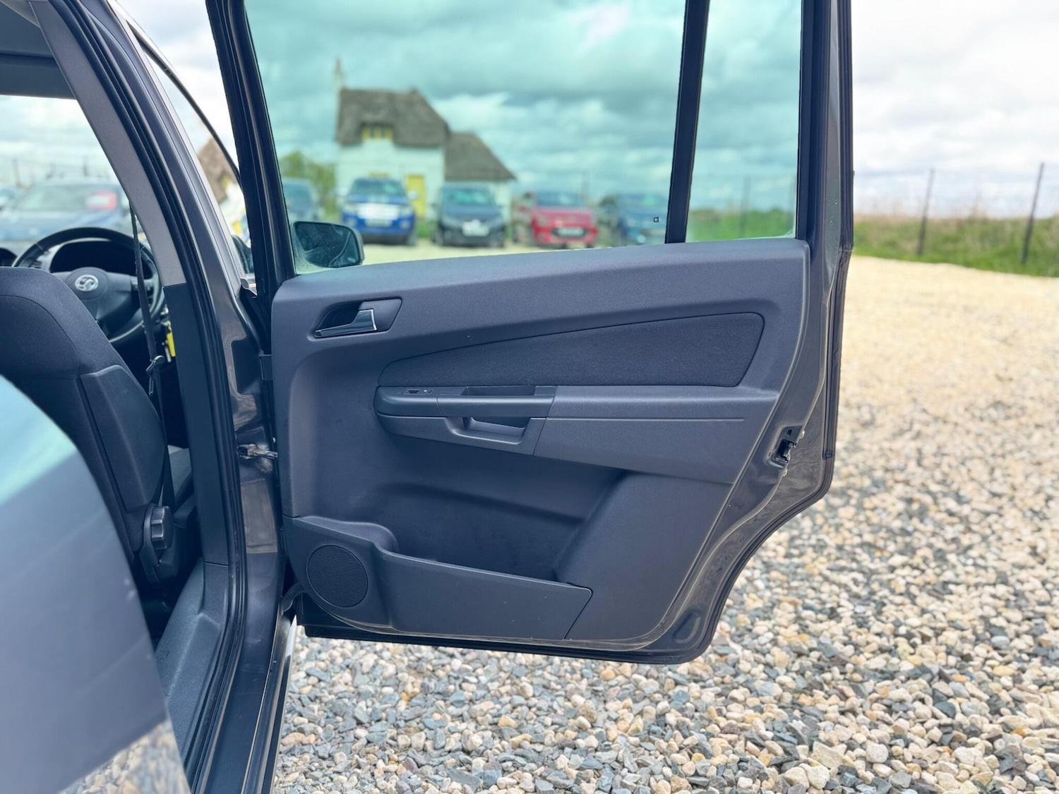 Used Vauxhall Zafira for sale - 78136248: Photo 25