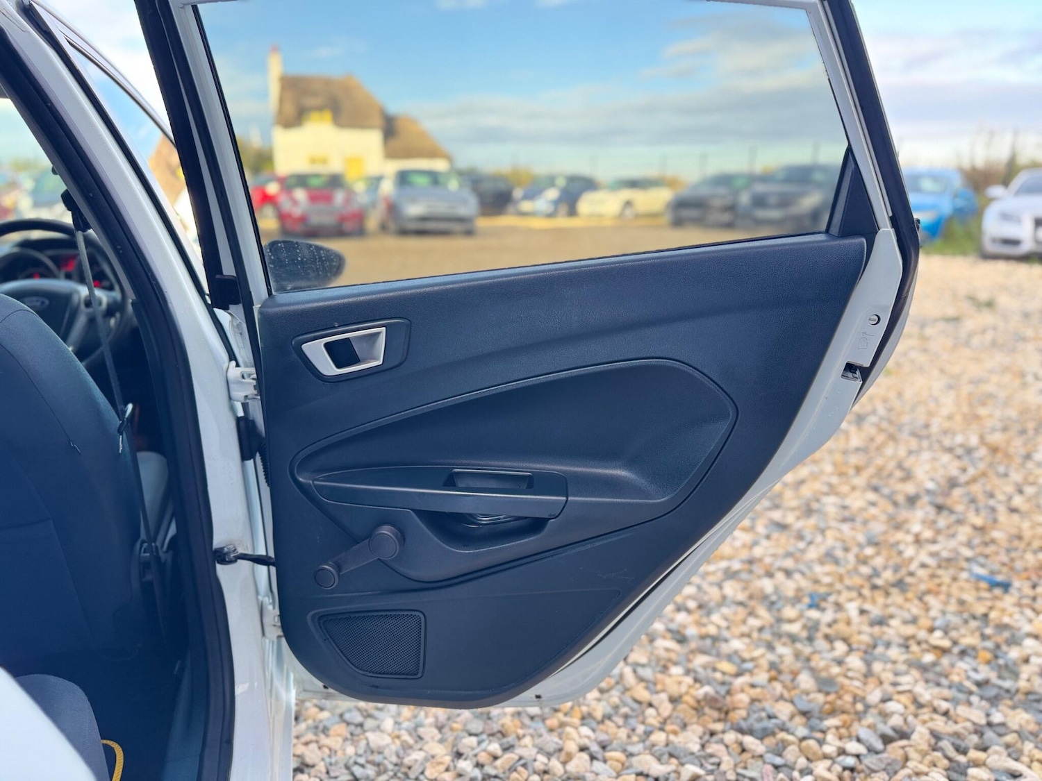 Used Ford Fiesta 2012 for sale - 76867015: Photo 22