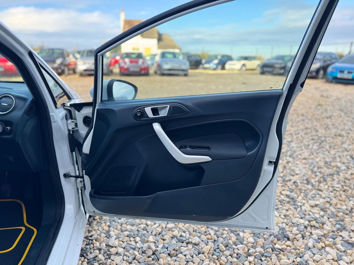 Used Ford Fiesta 2012 for sale - 76867015: Photo 25