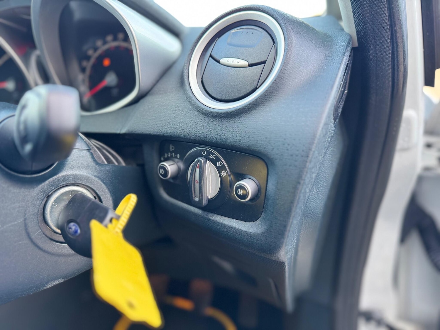 Used Ford Fiesta 2012 for sale - 76867015: Photo 35