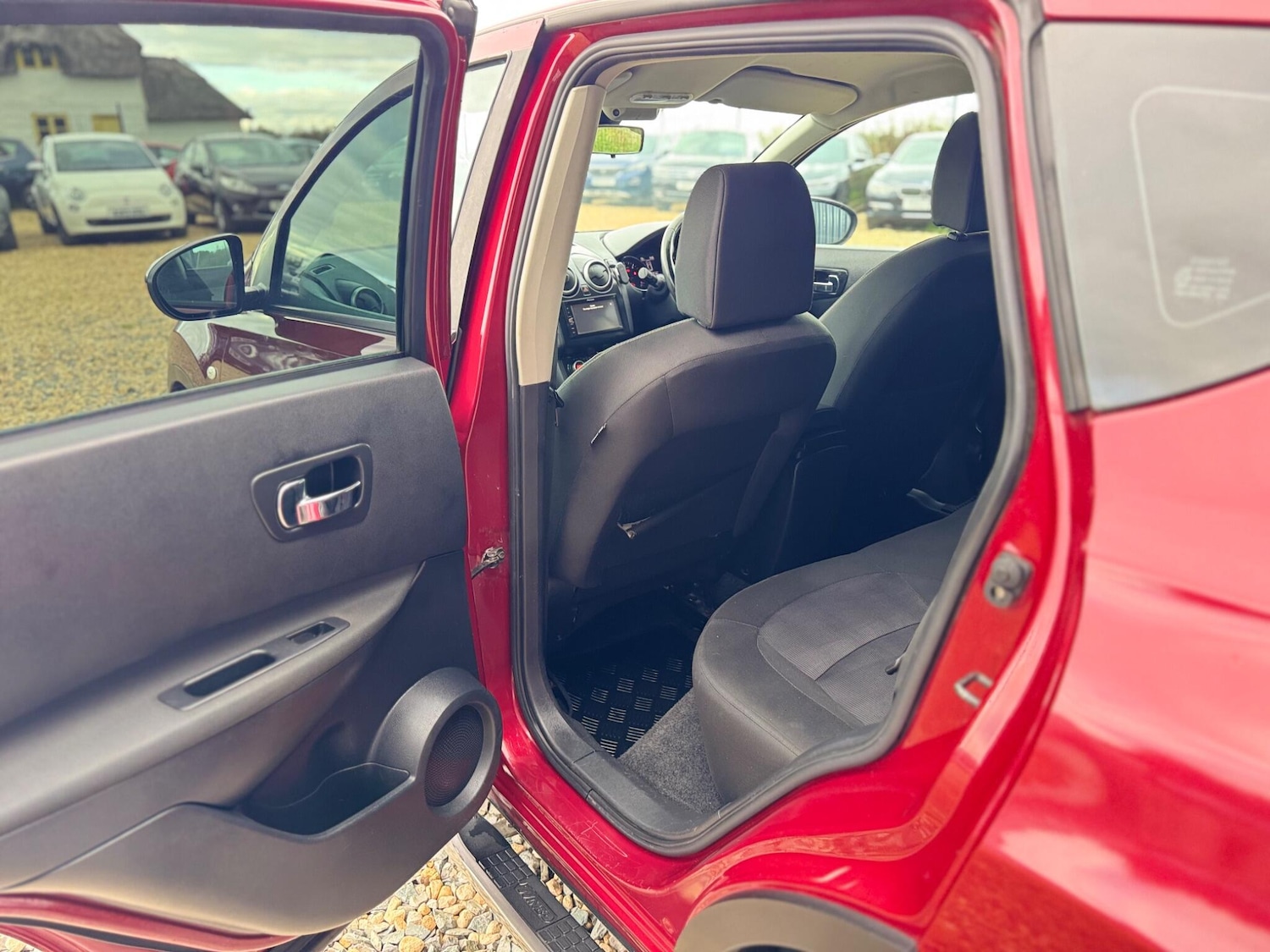 Used Nissan Qashqai 2011 for sale - 76867018: Photo 21