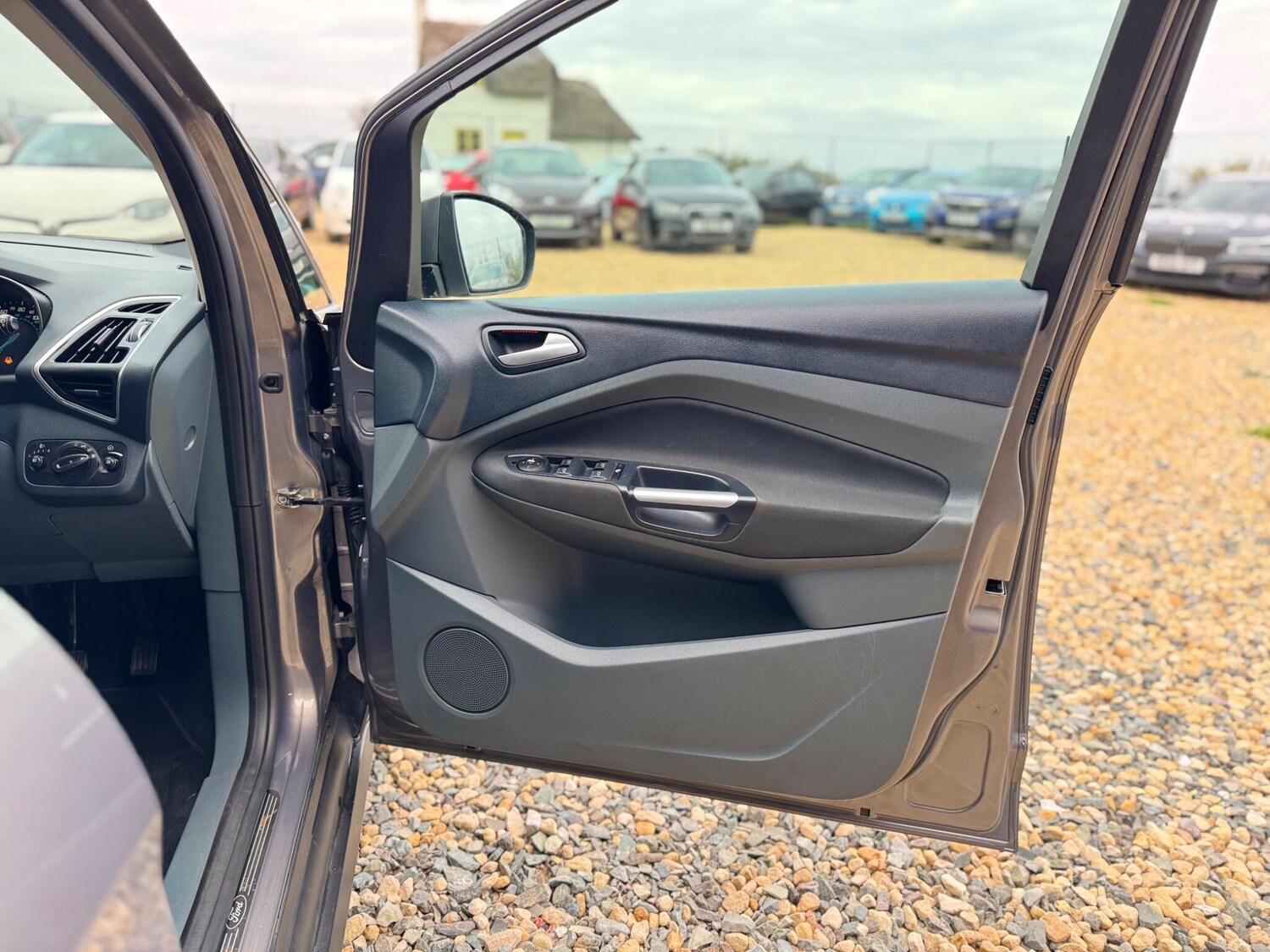 Used Ford C-Max 2011 for sale - 76620192: Photo 24