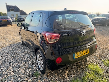 Used Hyundai i10 2017 for sale - 78998915: Photo