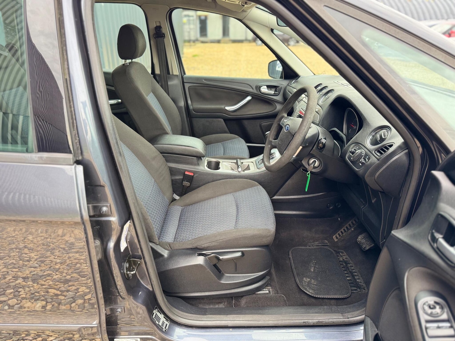 Used Ford S-Max 2009 for sale - 76867014: Photo 13