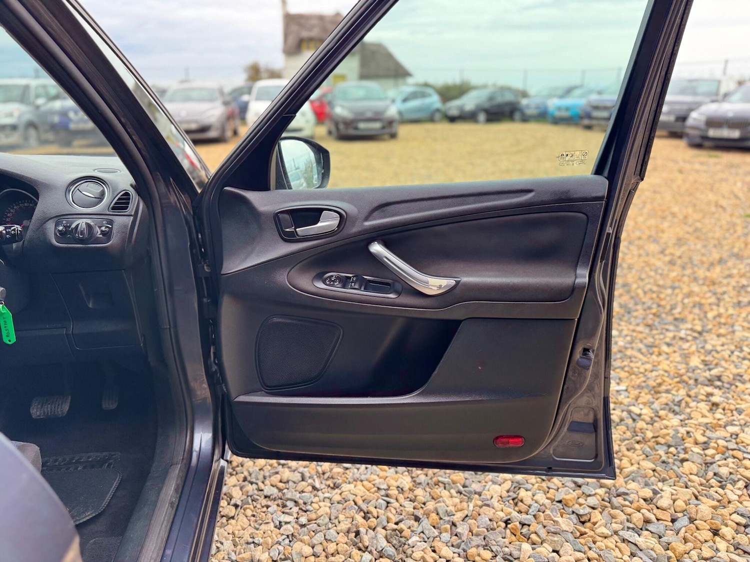 Used Ford S-Max 2009 for sale - 76867014: Photo 24