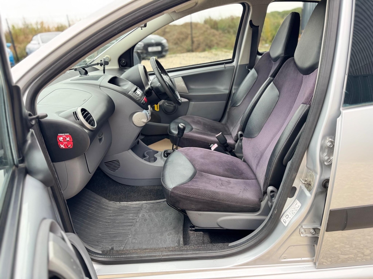 Used Toyota AYGO 2009 for sale - 76607450: Photo 10