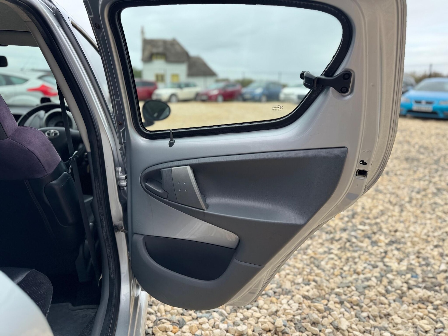 Used Toyota AYGO 2009 for sale - 76607450: Photo 16