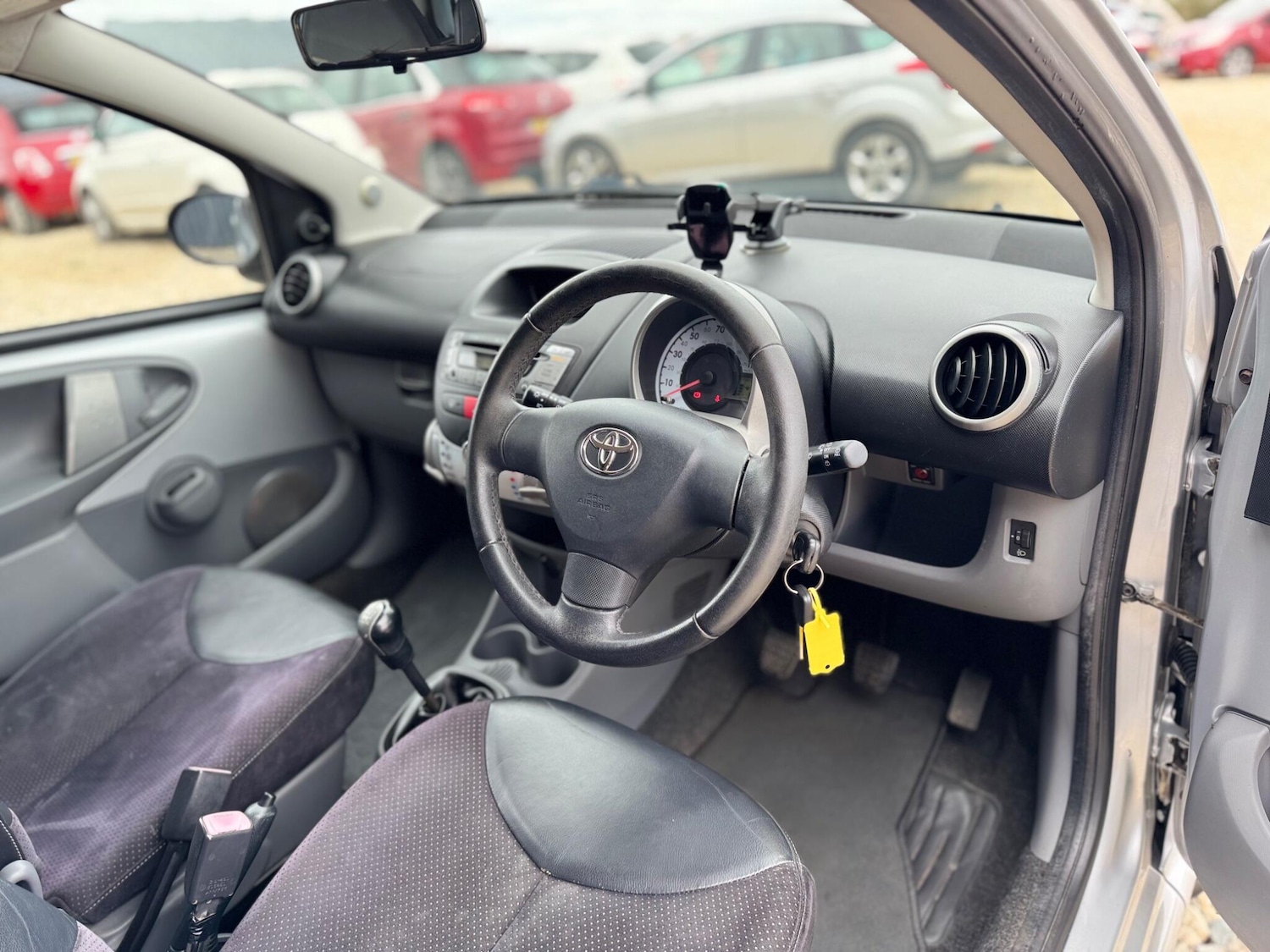 Used Toyota AYGO 2009 for sale - 76607450: Photo 22