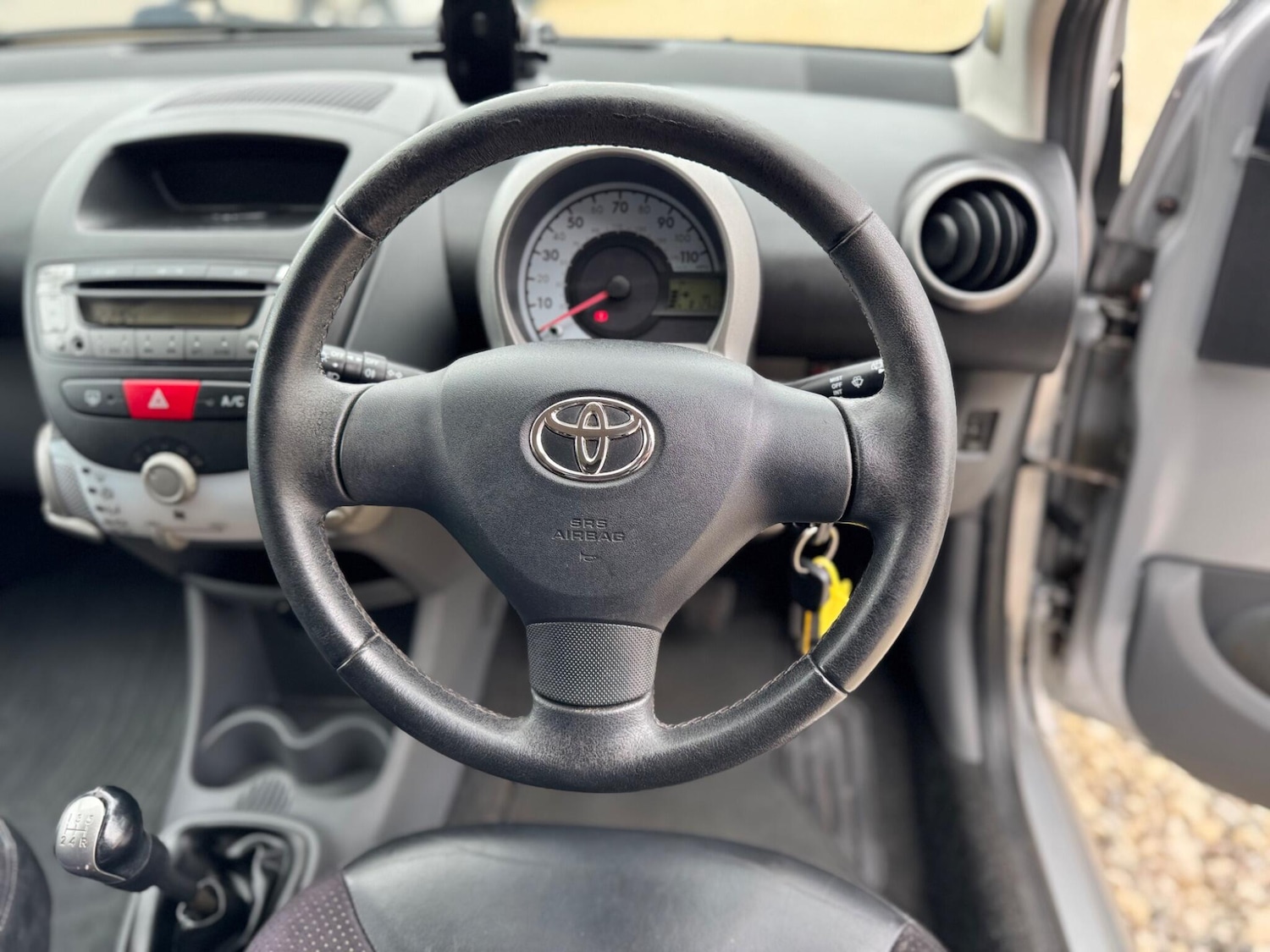 Used Toyota AYGO 2009 for sale - 76607450: Photo 25