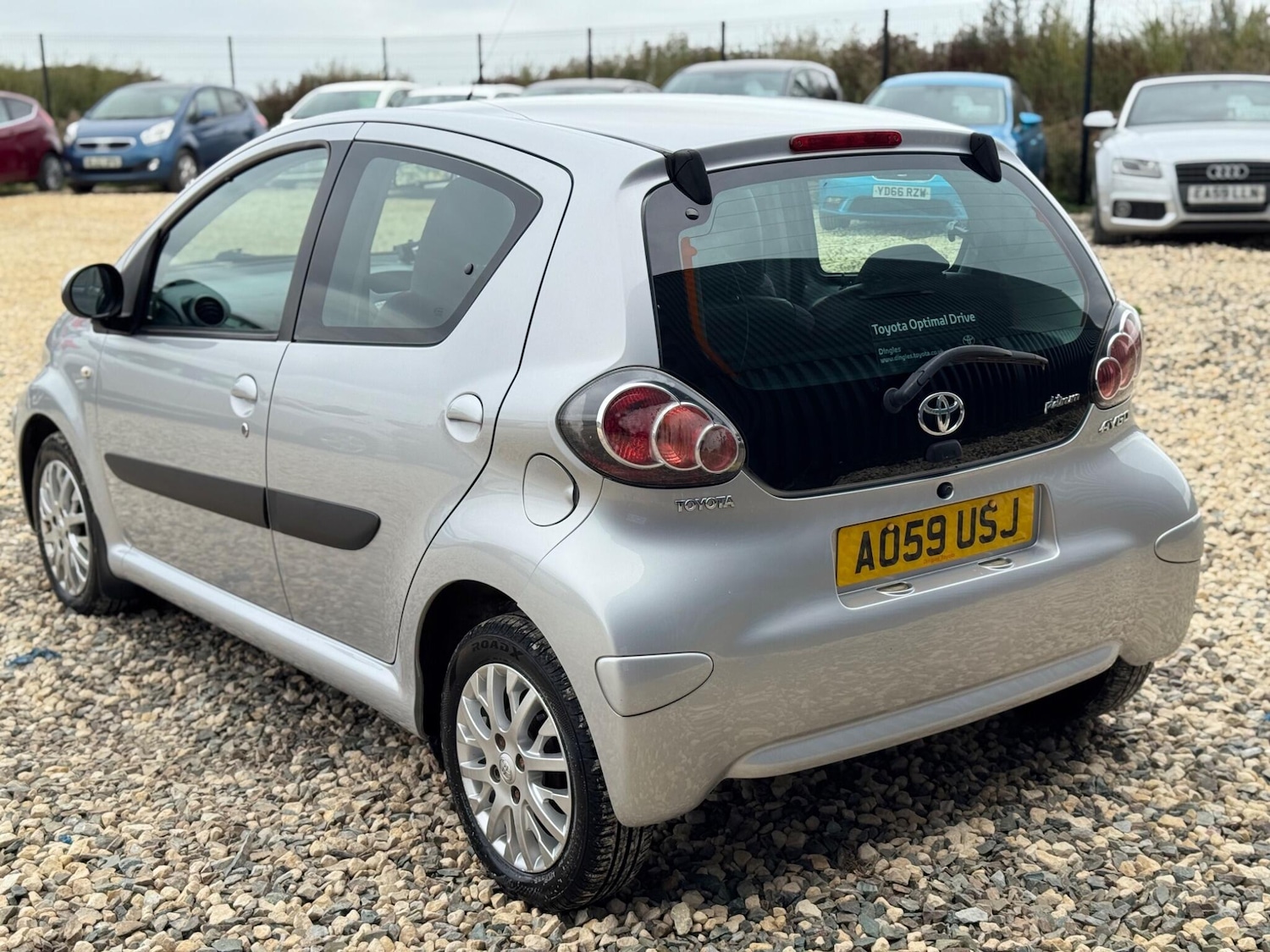 Used Toyota AYGO 2009 for sale - 76607450: Photo 9