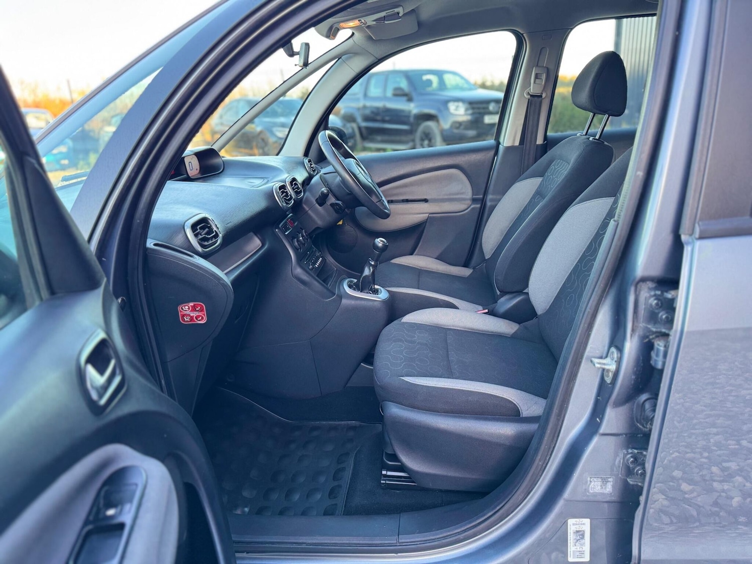 Used Citroen C3 Picasso 2009 for sale - 76607456: Photo 16