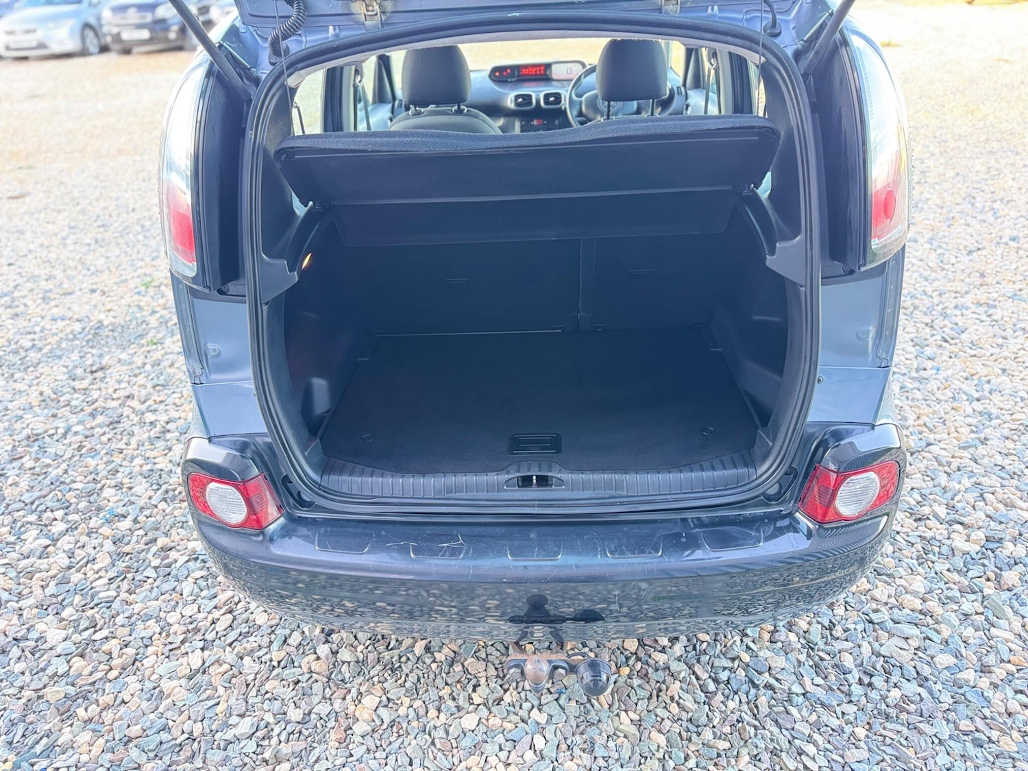 Used Citroen C3 Picasso 2009 for sale - 76607456: Photo 17