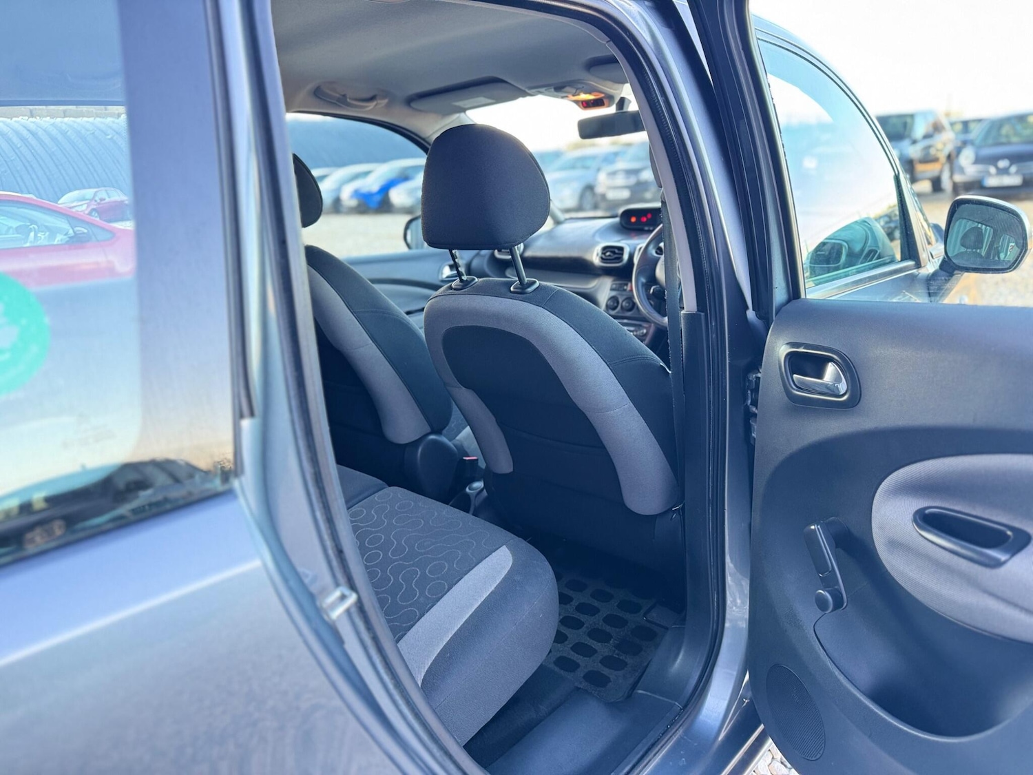 Used Citroen C3 Picasso 2009 for sale - 76607456: Photo 20