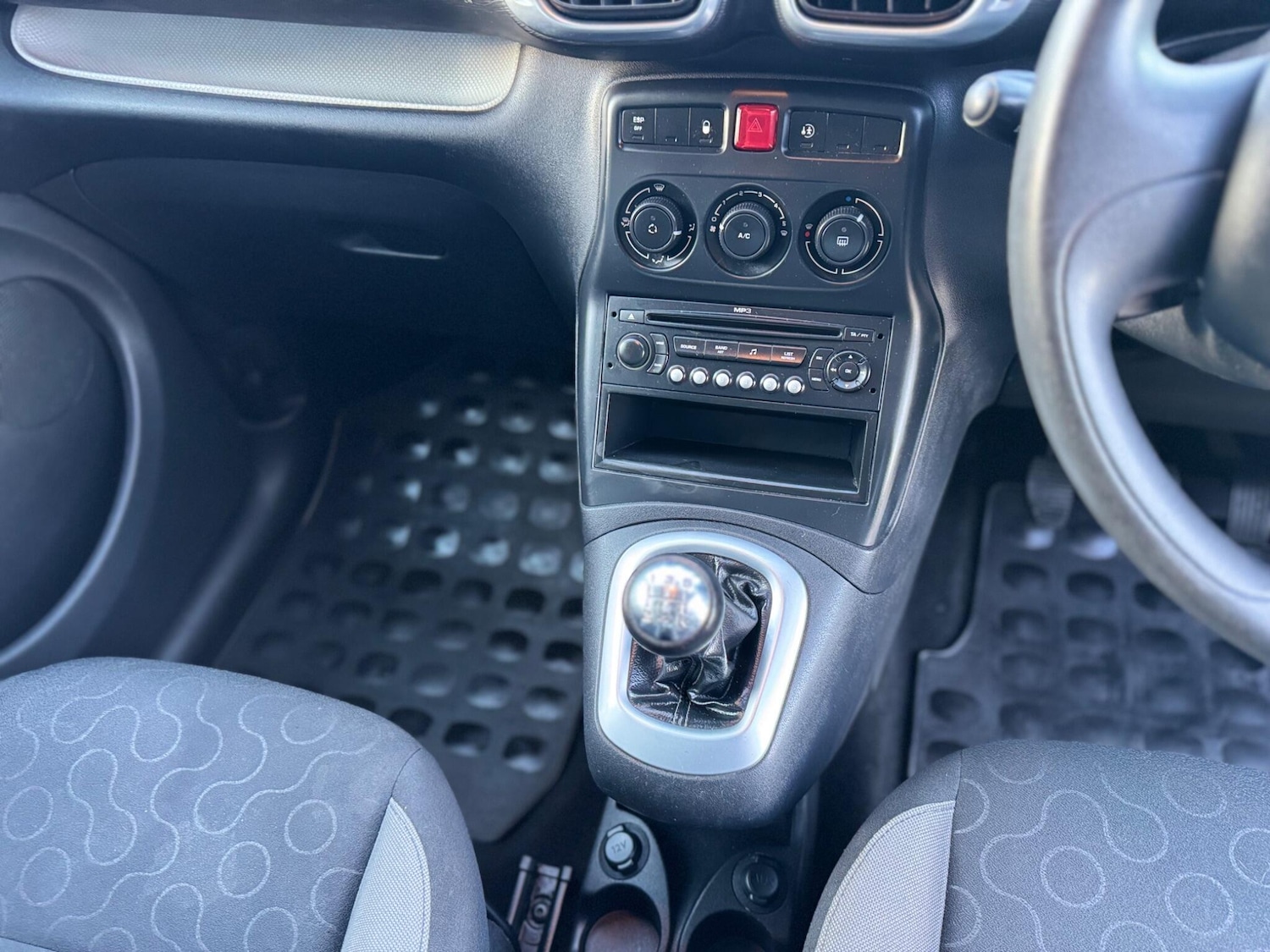 Used Citroen C3 Picasso 2009 for sale - 76607456: Photo 31