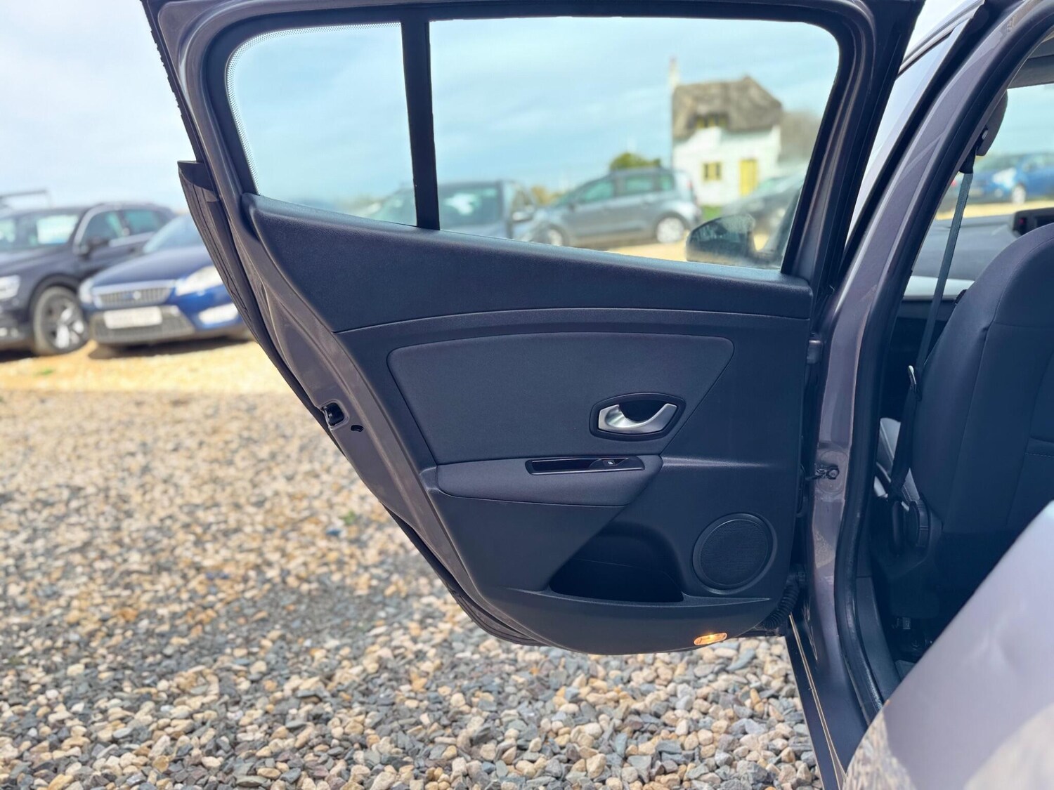 Used Renault Megane 2011 for sale - 76607482: Photo 18