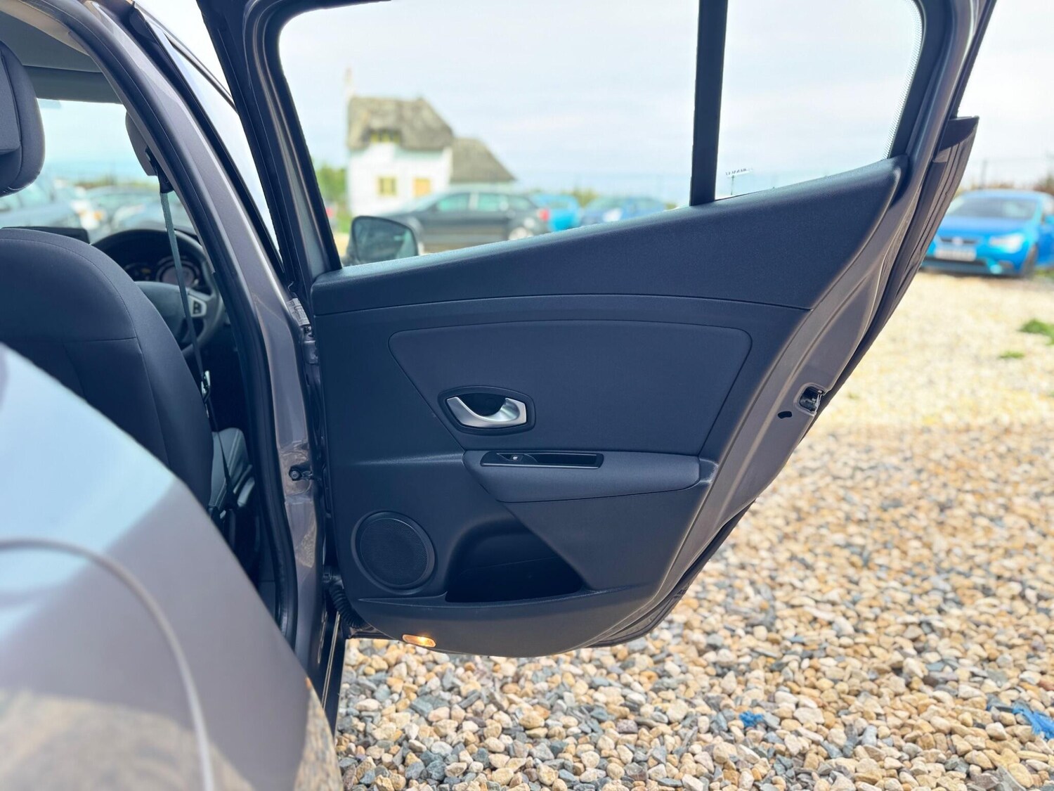 Used Renault Megane 2011 for sale - 76607482: Photo 19