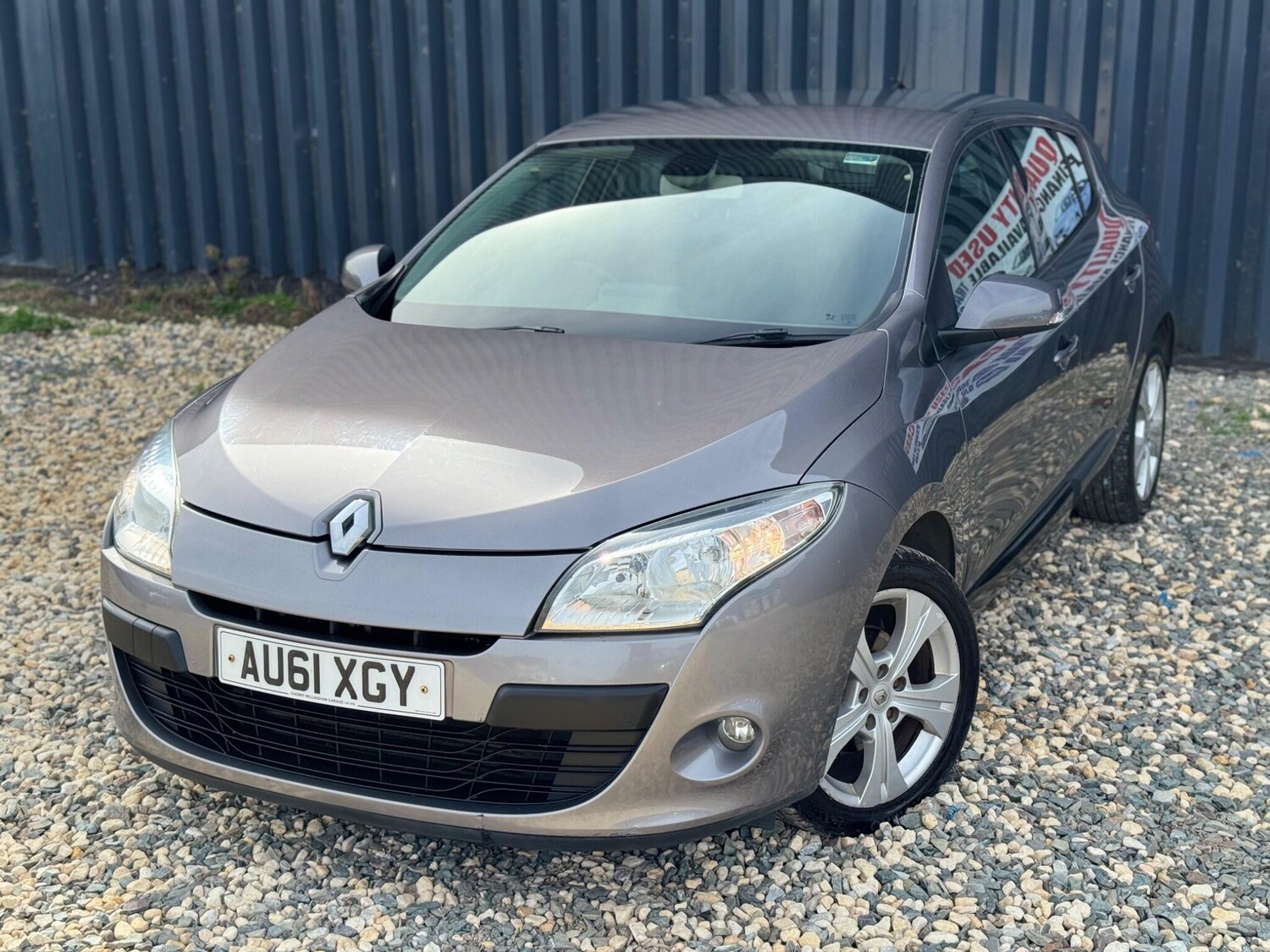 Used Renault Megane 2011 for sale - 76607482: Photo 2