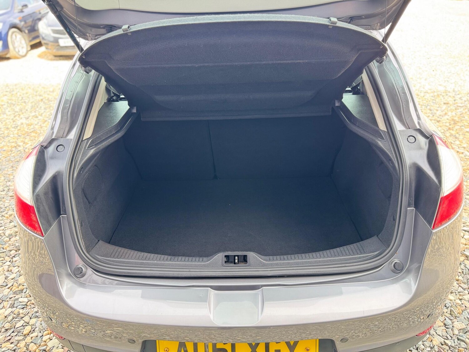 Used Renault Megane 2011 for sale - 76607482: Photo 20