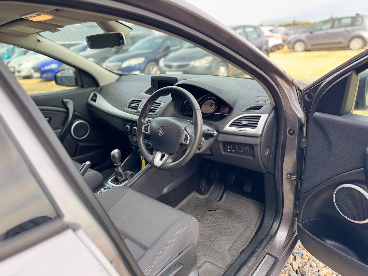 Used Renault Megane 2011 for sale - 76607482: Photo 26