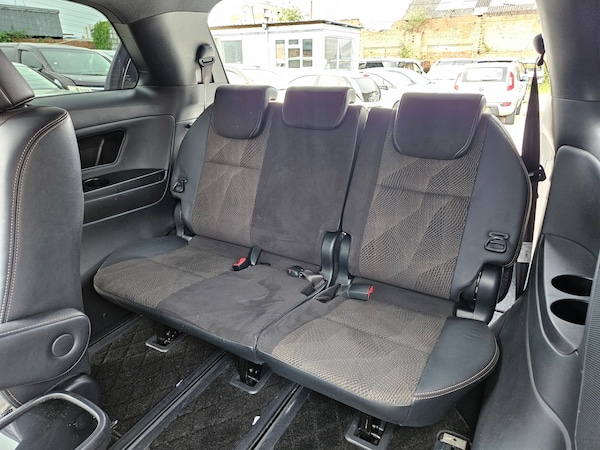 Used Toyota Estima 2018 for sale - 75151815: Photo 13