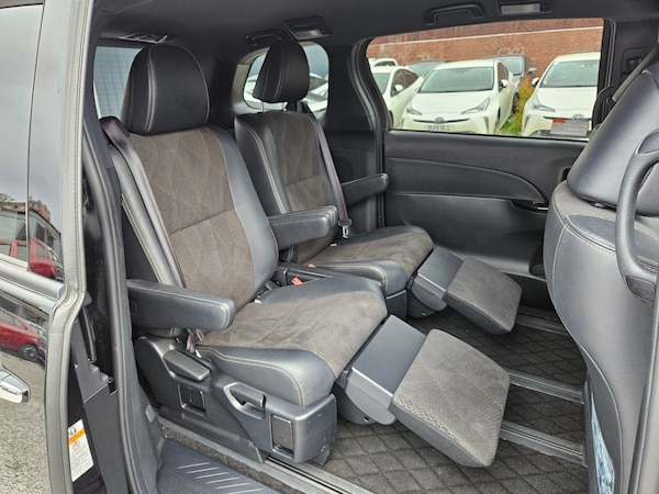 Used Toyota Estima 2018 for sale - 75151815: Photo 28