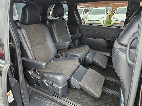 Used Toyota Estima 2018 for sale - 75151815: Photo 29
