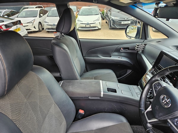 Used Toyota Estima 2018 for sale - 75151815: Photo 30